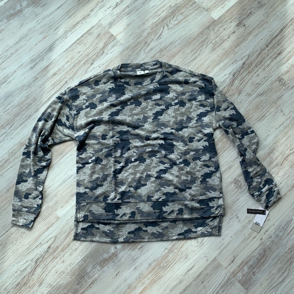 BP. NWT Cozy top women’s size small camo - Picture 3 of 7
